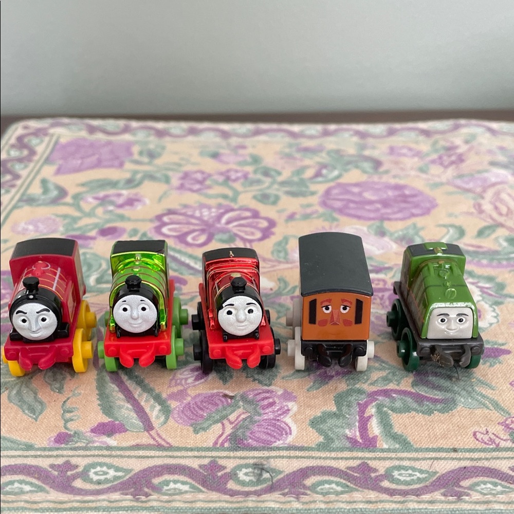 Thomas & Friends Red and Green Mini Train Set of 5